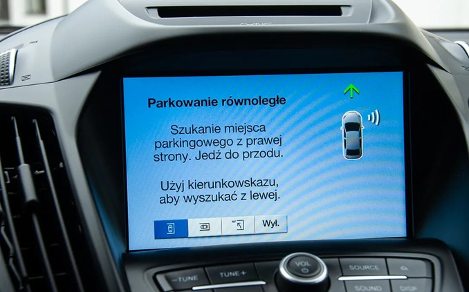 Ford Kuga cena 68900 przebieg: 102000, rok produkcji 2017 z Sochaczew małe 781